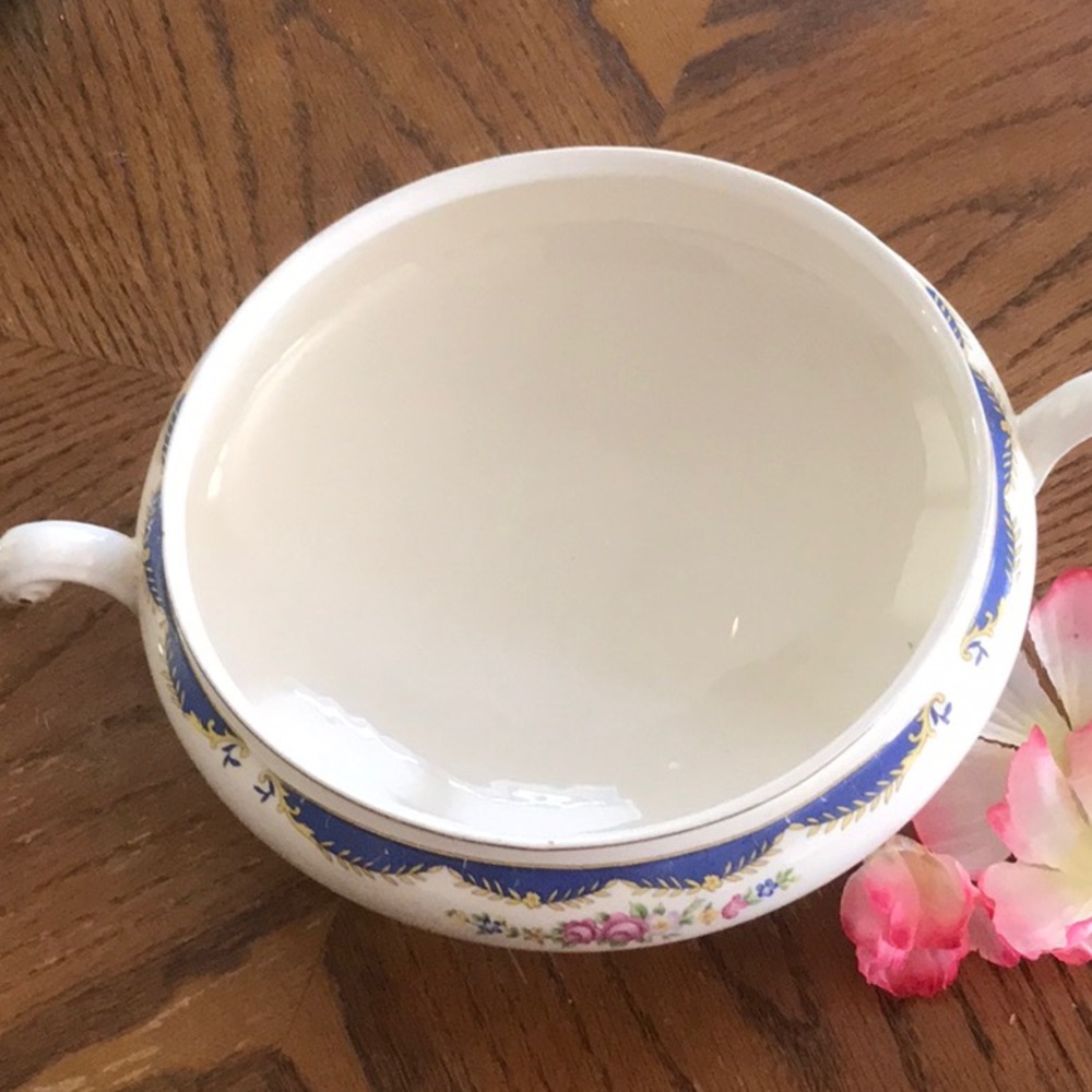 Vintage 1940’s Homer Laughlin Eggshell Nautilus Floral covered serving dish - Picture 2 of 5